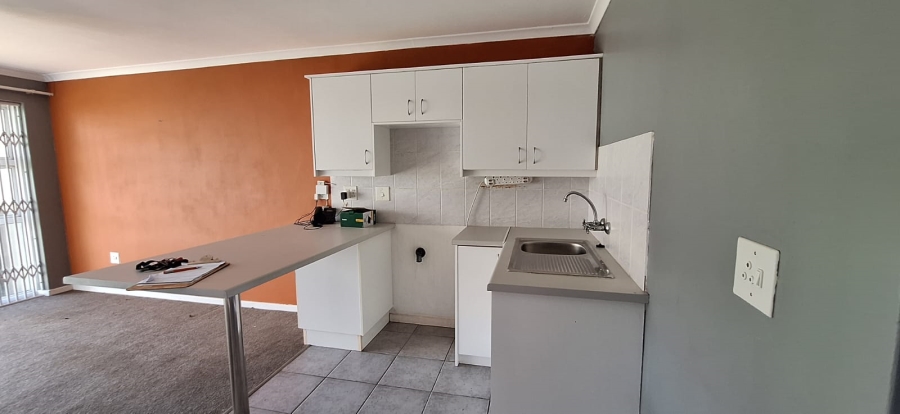 To Let 2 Bedroom Property for Rent in Pinelands Western Cape